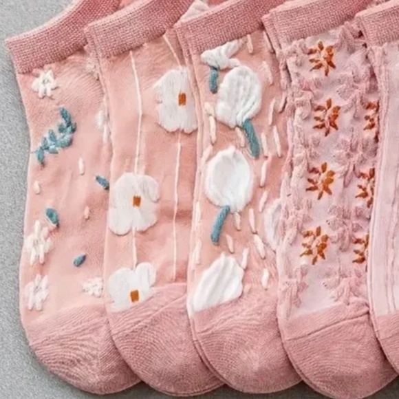 For @floridagurl337 Pink Flower Bubble Cable Knit Lightweight & Comfy Ankle New - Picture 2 of 3